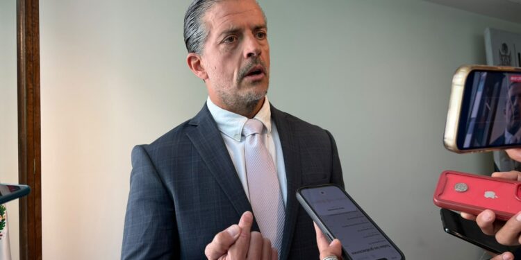 ESFE auditará en 2026 posibles nexos de contratos de papelería en el IEEQ con red de Taddei