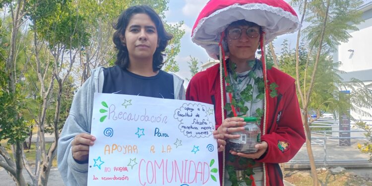 • Alumnos de Artes de la UAQ San Juan del Río recaudan víveres en apoyo al paro de Filosofía