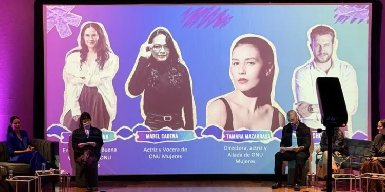 Ximena Sariñana y Mabel Cadena en el foro sobre la campaña 'Son Cuidados