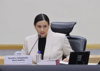Arrastra convenios turbios presidenta interina de INE
