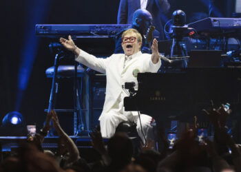 Elton John ejecuta en el Azteca su último despegue como ‘Rocket Man’