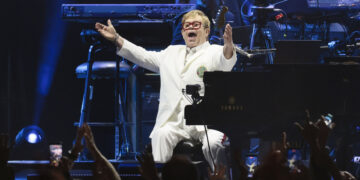 Elton John ejecuta en el Azteca su último despegue como ‘Rocket Man’