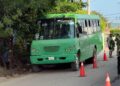 Balean camión con estudiantes en Escuinapa, Sinaloa; conductor resulta herido