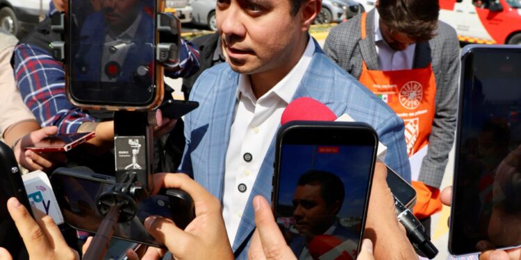 El alcalde hizo un llamado a la civilidad y al respeto, señalando que la autoridad tiene el firme compromiso de equidad en los espacios públicos.