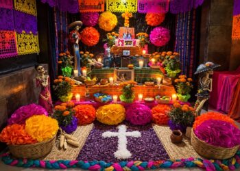 Fomenta USEBEQ tradiciones con Altares de Muertos