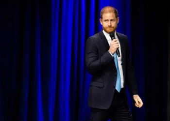 Revela Príncipe Harry que cayó en depresión tras dejar RU