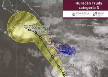 Se intensifica huracán ‘Trudy’ a categoría 3
