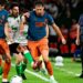 Javier Aguirre debuta con un empate en el Valencia
