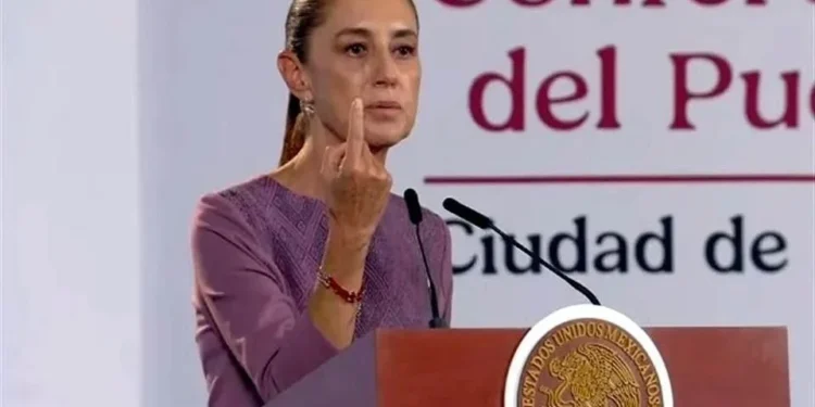 Claudia Sheinbaum rechaza señalamientos sobre financiamiento ilícito y exige respeto en la mañanera