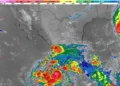 Sube ‘Simon’ a categoría 2 al sur de Manzanillo