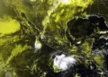 Permanece huracán ‘Simon’ frente a costas de Jalisco