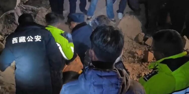 Un nuevo terremoto de magnitud 5.3 sacude la zona afectada por el sismo del Tíbet