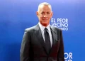 Llegará Tom Hanks a Broadway con obra propia en 2027