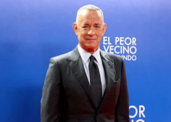 Llegará Tom Hanks a Broadway con obra propia en 2027